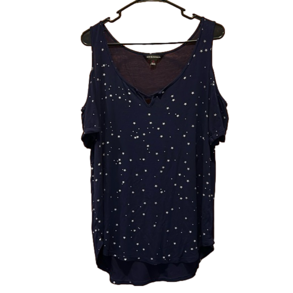 Rock & Republic Navy Blue with Silver Star Design Cold Shoulder Tee Size XL